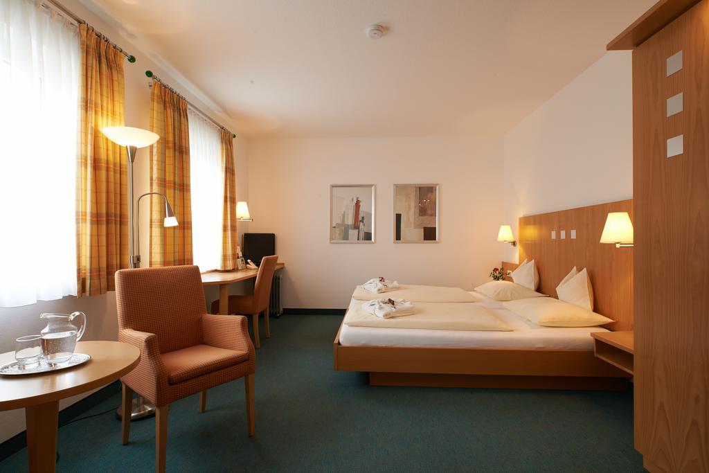 Hotel Klughardt Нюрнберг Номер фото